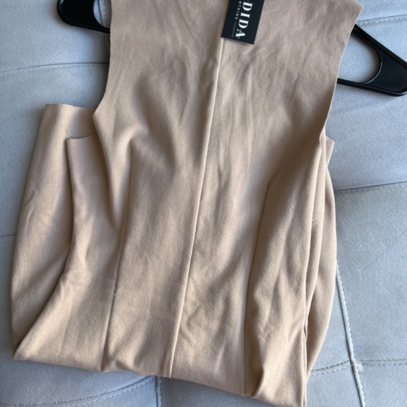 Sleeveless romper - Picture 3 of 4